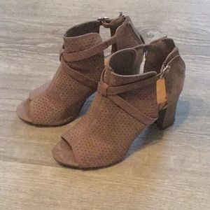 Madden Taupe Peeptoe Sandals
